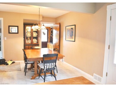 Very large eating area in kitchen