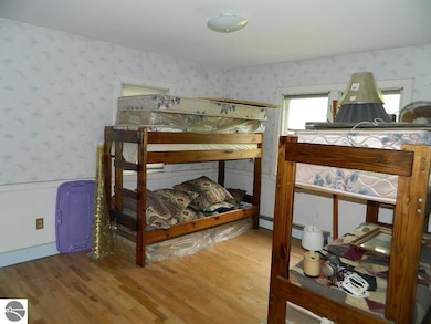 5375 W Deerfield Rd, Remus, MI 49340 - photo 4