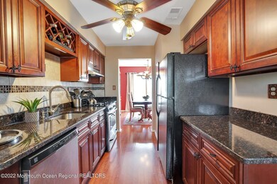 33 Sloop Square, Freehold, NJ 07728 - photo 5