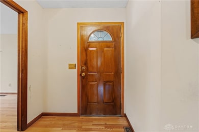 525 Royal Springs Dr, Springboro, OH 45066 - photo 2