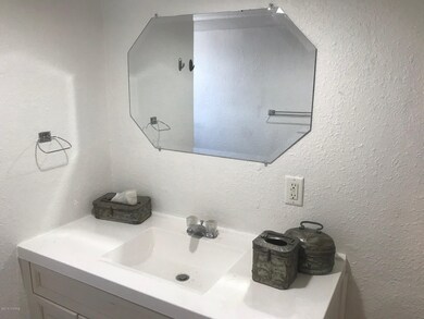 642 E 4th St, Tucson, AZ 85705 - photo 4