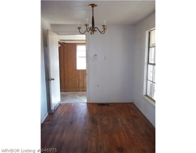 706 W Sequoyah St, Muldrow, OK 74948 - photo 5