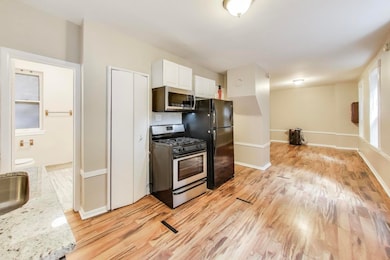 1131 W Taylor St unit 1R, Chicago, IL 60607 - photo 4