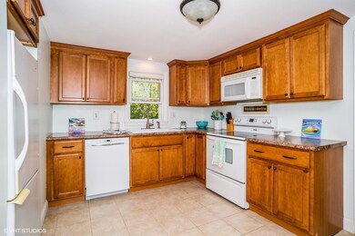 06_42WilsonRd_5_Kitchen_MLSuse_1500x1500