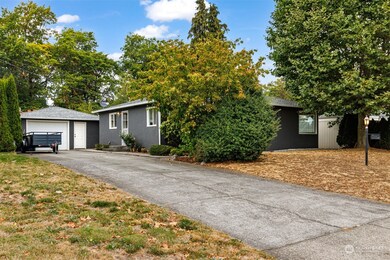 1410 E St, Lynden, WA 98264 - photo 2