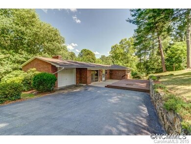 One level entry and living