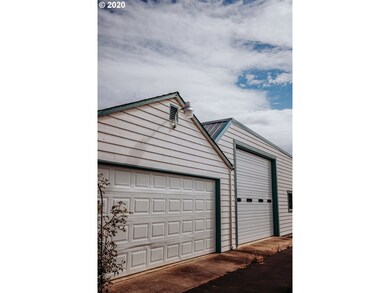 2052 Nonpareil Rd, Sutherlin, OR 97479 - photo 3