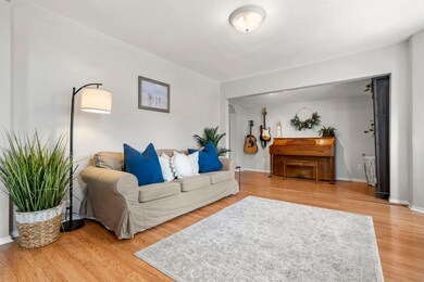 8 Arthur St, Gloucester, MA 01930 - photo 3