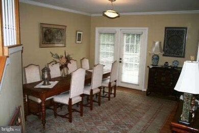 11311 Morning Gate Dr, Rockville, MD 20852 - photo 5