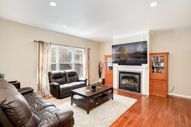 1 Charles River Dr, Franklin, MA 02038 - photo 4