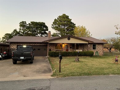 611 Broadway Ave, Eufaula, OK 74432 - photo 2