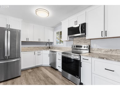 301 S Everest Rd, Newberg, OR 97132 - photo 3