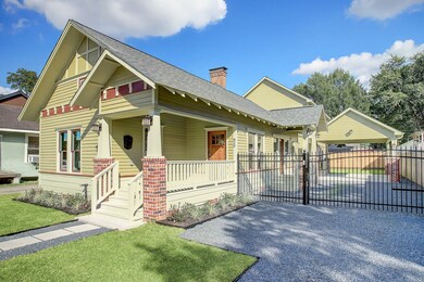 820 Cortlandt St, Houston, TX 77007 - photo 2