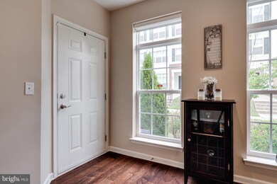 17014 Beveridge Dr, Dumfries, VA 22026 - photo 4