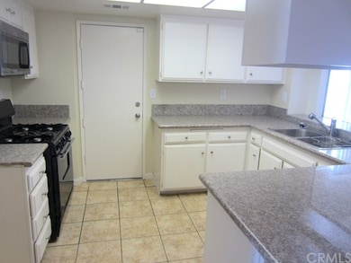 14715 Carmel St, Fontana, CA 92335 - photo 3