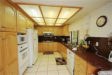 8582 Emerywood Dr, Buena Park, CA 90621 - photo 7