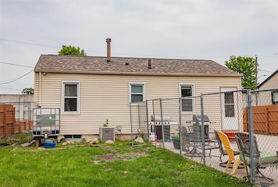 2208 Tichenor St, Des Moines, IA 50317 - photo 4