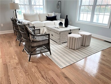 314 Chases Ln unit D, Middletown, RI 02842 - photo 4