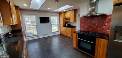 2521 Farrier Ln, Reston, VA 20191 - photo 4