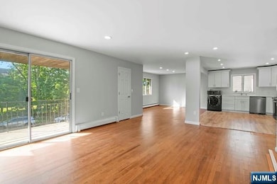 447 10th St unit 2nd Floor, Palisades Park, NJ 07650 - photo 2