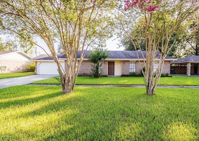 Idlewood, 704 Exterior