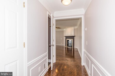 46880 Clarion Terrace unit 203, Sterling, VA 20164 - photo 6