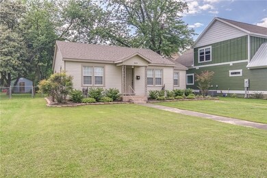 809 NW A St, Bentonville, AR 72712 - photo 7