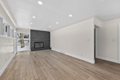 2051 Avondale St, Sylvan Lake, MI 48320 - photo 6