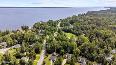 202 Neuse Harbour Blvd, New Bern, NC 28560 - photo 7