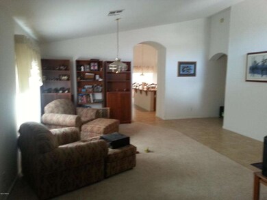 669 w douglas living rm to kitchen
