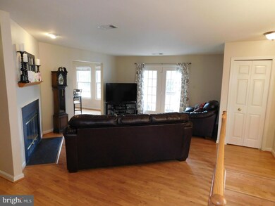 4017 Chetham Way unit 20, Woodbridge, VA 22192 - photo 3