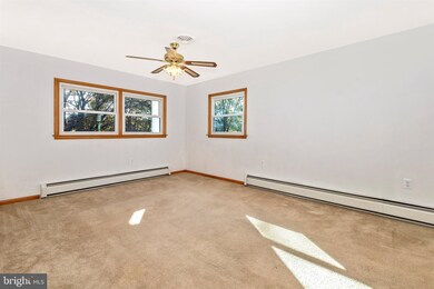 6617 Horst Rd, Chambersburg, PA 17202 - photo 4