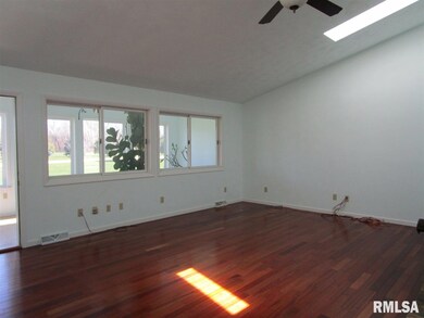 64 Crestview Cir, Geneseo, IL 61254 - photo 7