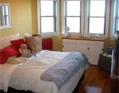 41 Commonwealth Ave unit 10, Chestnut Hill, MA 02467 - photo 4