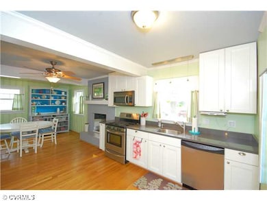 Kitchen - The EAT-IN KITCHEN was completely renova