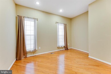 9063 Galvin Ln, Lorton, VA 22079 - photo 6