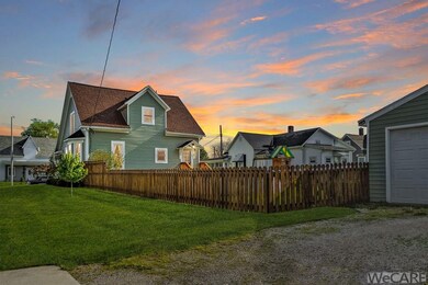 601 E Pearl St, Wapakoneta, OH 45895 - photo 2