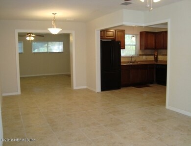 3843 Macgregor Dr, Jacksonville, FL 32210 - photo 5