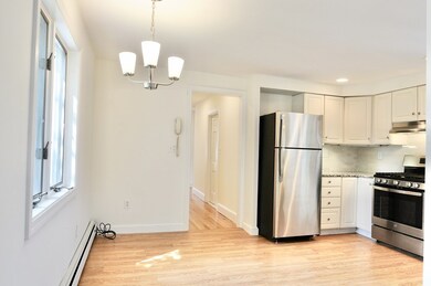 120 Farwell St unit 2, Newtonville, MA 02460 - photo 6