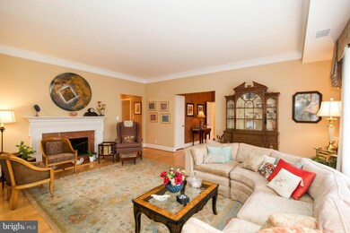 8101 Connecticut Ave unit C600, Chevy Chase, MD 20815 - photo 4