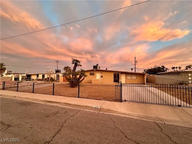 1615 Palora Ave, Las Vegas, NV 89169 - photo 3