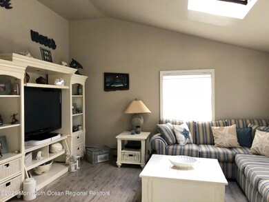 1137 Beach - 1 of 1 (8)