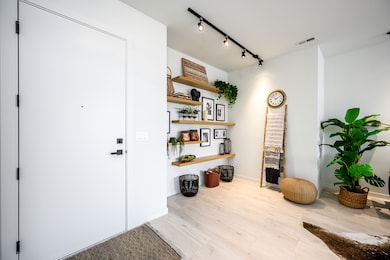 2135 W Cermak Rd unit 2S, Chicago, IL 60608 - photo 4