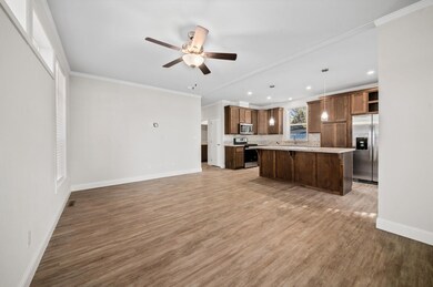 19950 Driftwood Ln unit 323, Bend, OR 97702 - photo 3