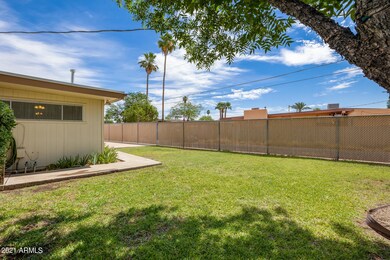 8821 N 37th Dr, Phoenix, AZ 85051 - photo 5