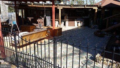 94 Cabin Hollow Ln, Brandywine, WV 26802 - photo 4