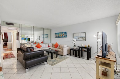 3014 Exeter A, Boca Raton, FL 33434 - photo 3