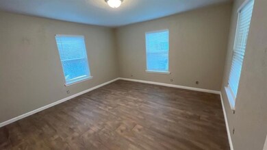 900 W Nelson St, Denison, TX 75020 - photo 7