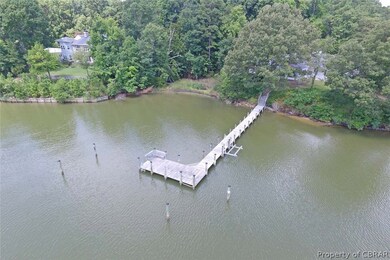 550ft of Water Frontage!