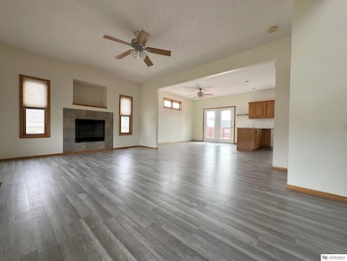 8621 Lavender Cir, Lincoln, NE 68505 - photo 4